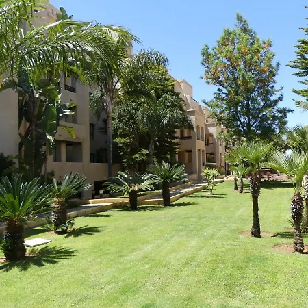 Jardines De Isla Canela, Planta Baja. *